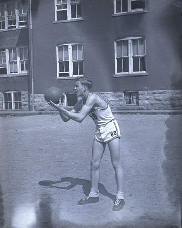 1946_Apr_Basketball_11