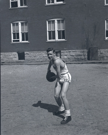 1946_Apr_Basketball_05