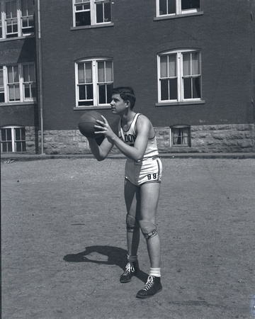 1946_Apr_Basketball_15